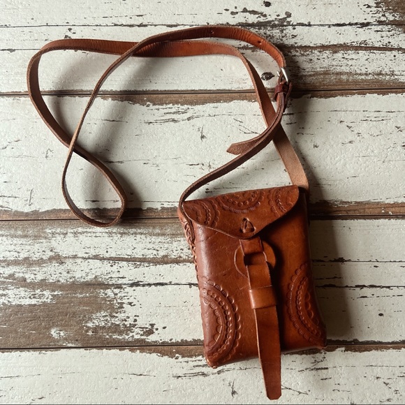 Vintage Handbags - Vintage Hand-tooled Leather Pouch
